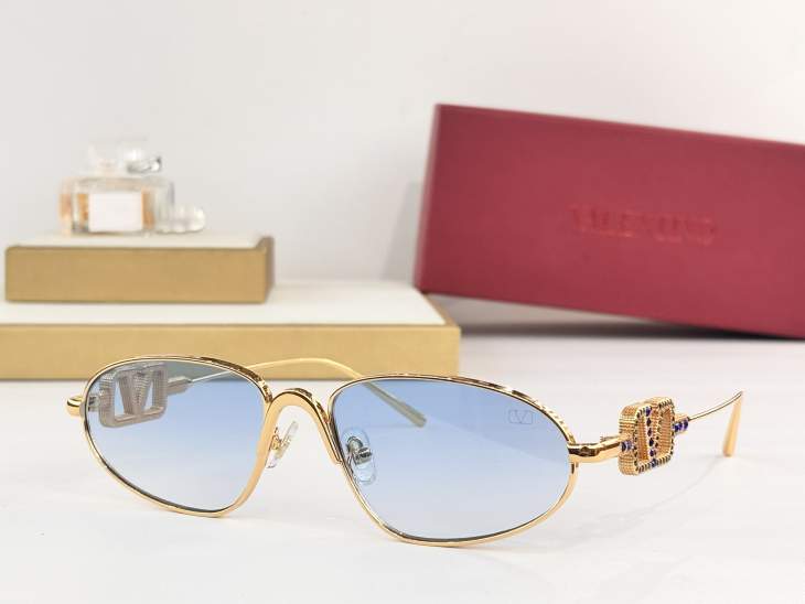 Picture of Valentino Sunglasses _SKUfw75760483fw